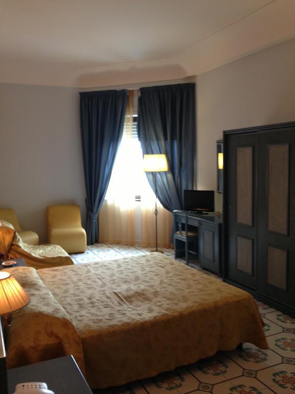 Hotel L' Anicre Varcaturo Δωμάτιο φωτογραφία